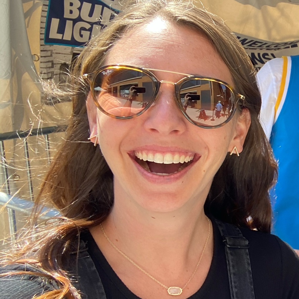 Meet your Posher, Dana
